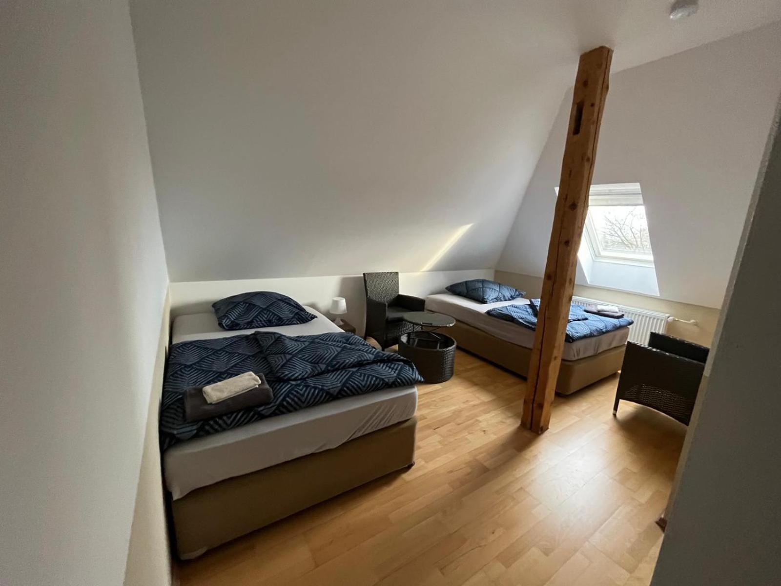 Doppelzimmer-Bad-Kuehlschrank-Tv-19 Meine Exterior photo