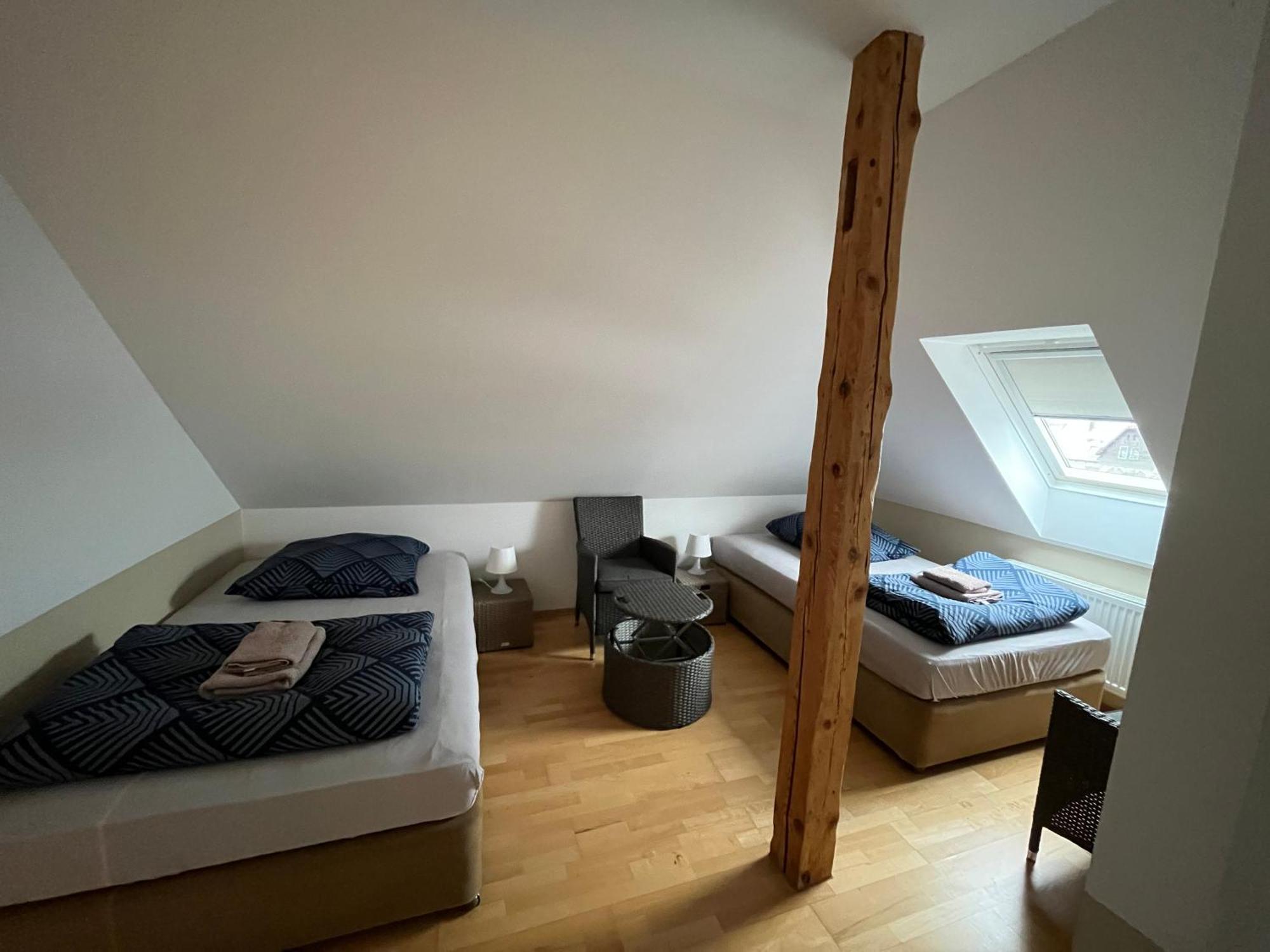 Doppelzimmer-Bad-Kuehlschrank-Tv-19 Meine Exterior photo