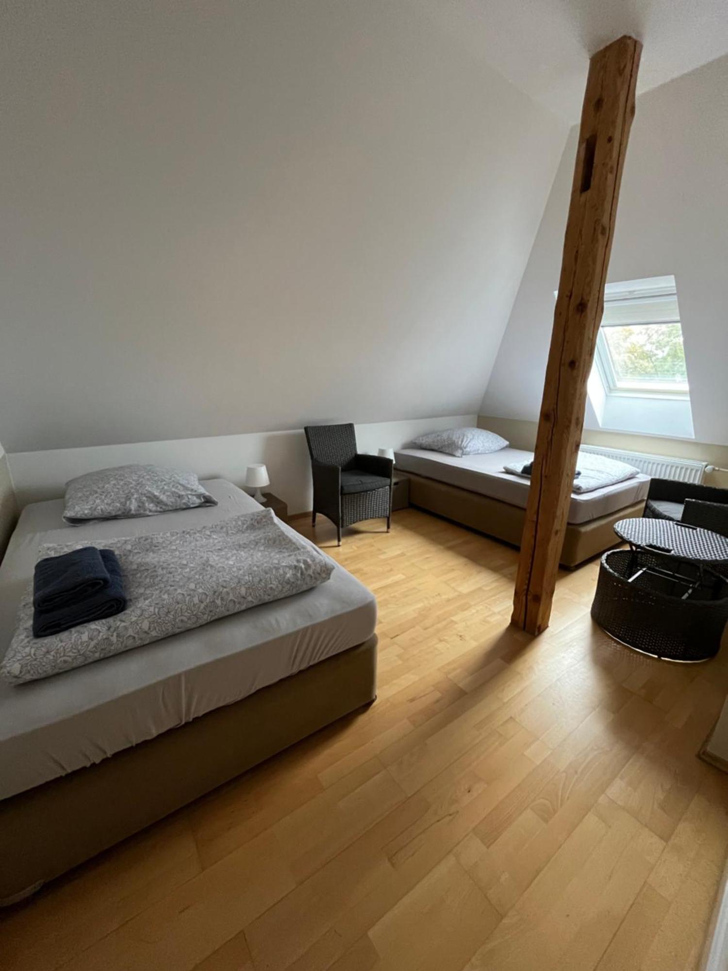 Doppelzimmer-Bad-Kuehlschrank-Tv-19 Meine Exterior photo